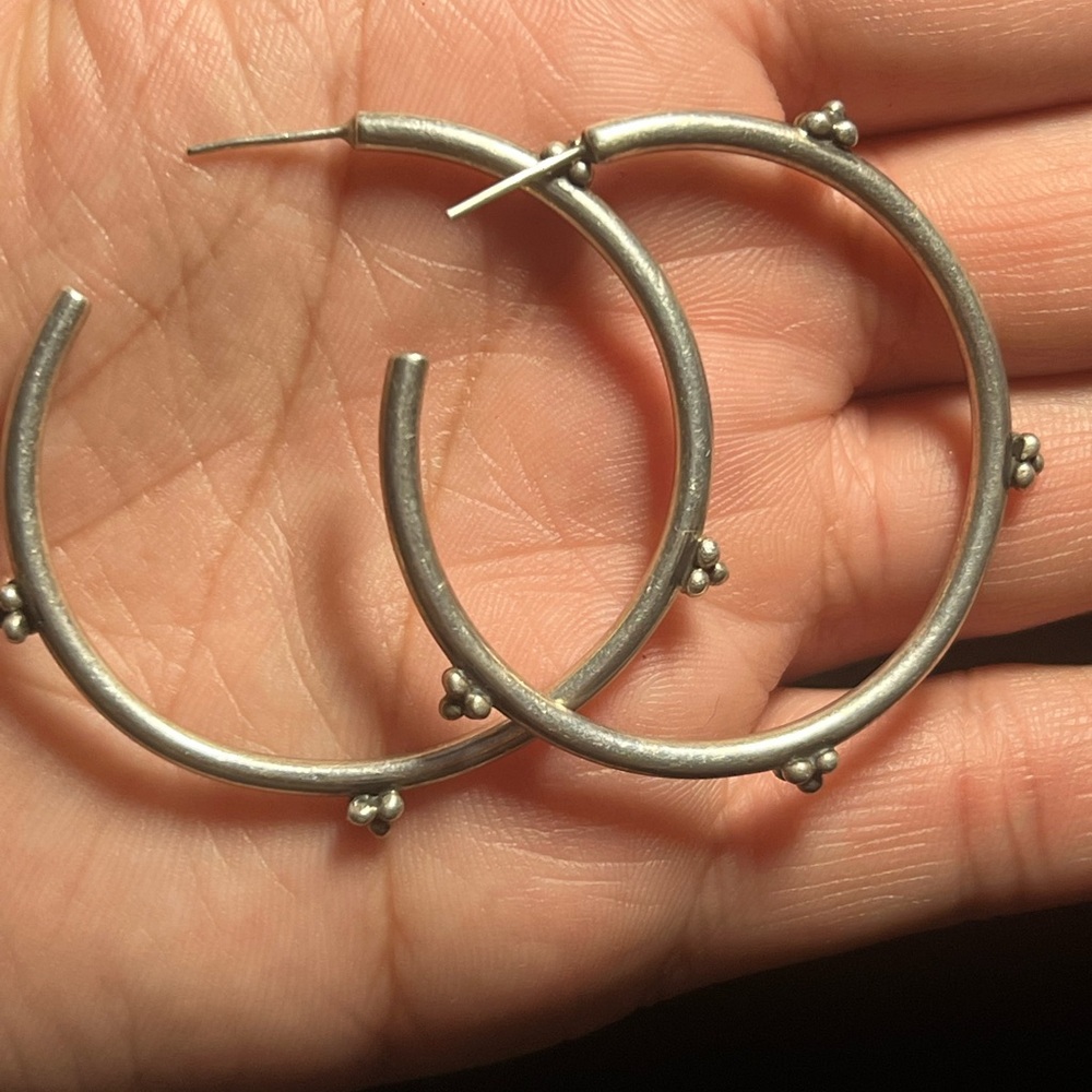 Unique Vintage sterling Silver Floral Hoop Earrings